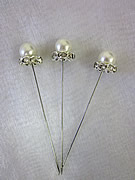 83106 Pearl And Diamonte Pins