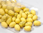 75706 Plastic Peewit Eggs x100 Yellow 3cm